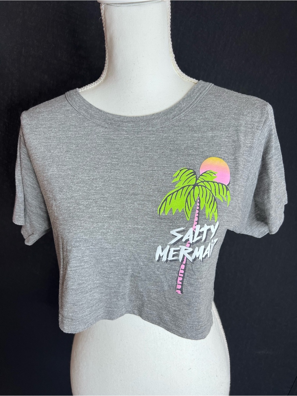 Gray Cropped Graphic Tee with Neon Palm Print